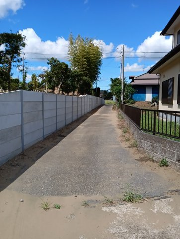 【前面道路含む現地写真】 | 山武市松尾町八田　中古戸建