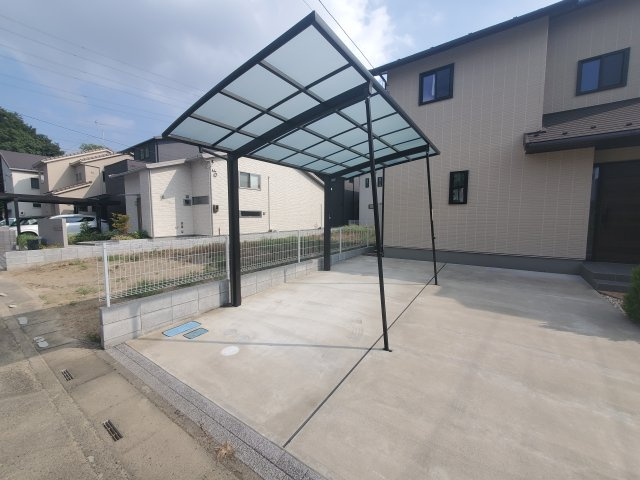 南平野戸建ての駐車場|駐車場に車を止められます