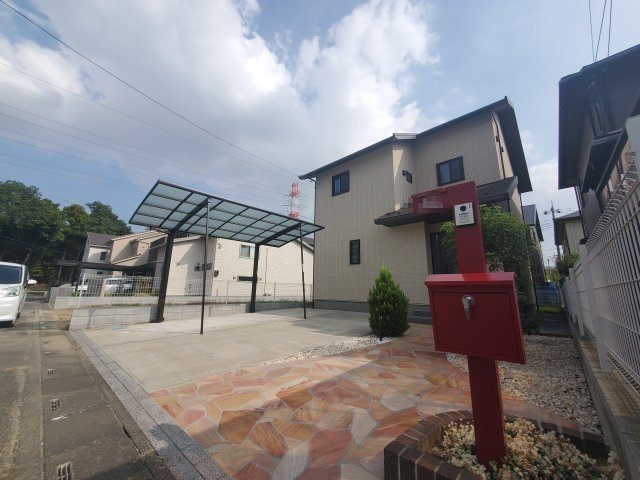 南平野戸建てのエントランス|落ち着いたエントランスです