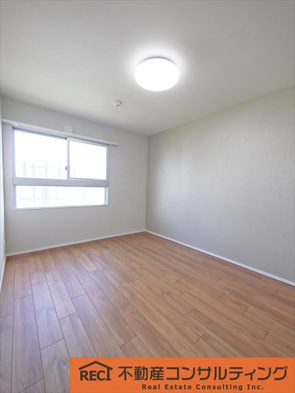 アステム芦屋B棟のエントランス