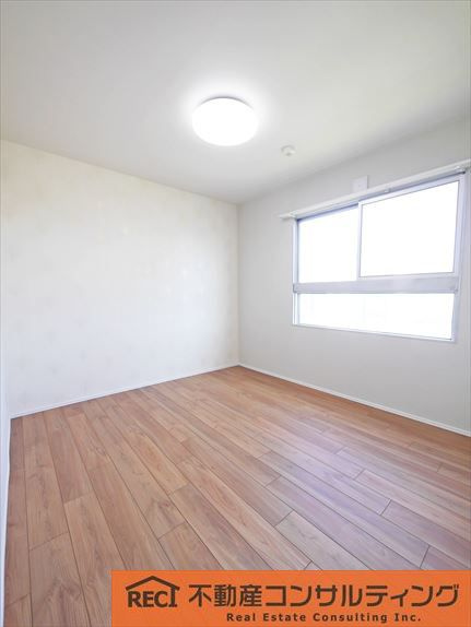 アステム芦屋B棟の駐車場