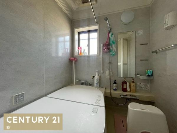 和歌山市粟の中古一戸建の浴室