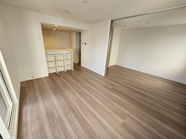 ラポール岡本の居間・リビング