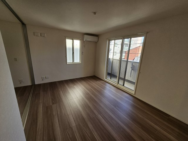 ラポール岡本の居間・リビング