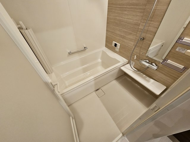 ラポール岡本の浴室
