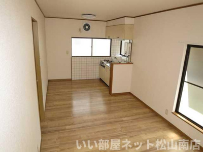 【居間・リビング】 | 松ノ木一戸建て