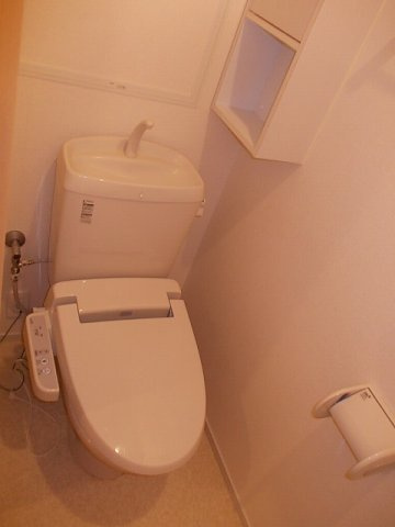 ソレアードＤのトイレ|コンパクトで使いやすいトイレです