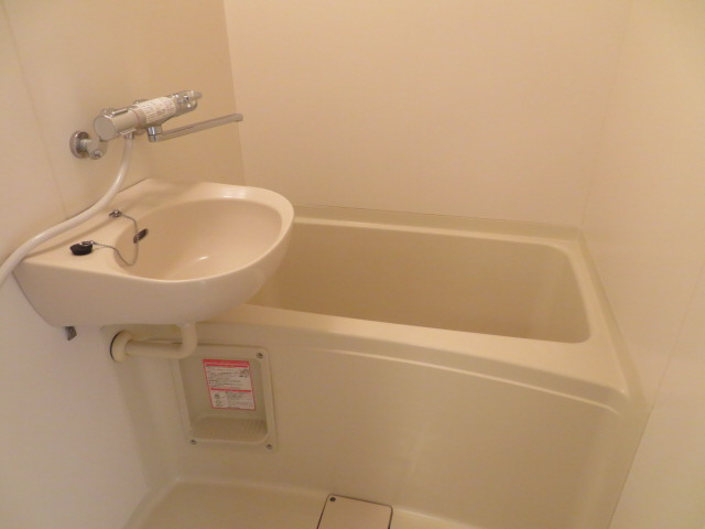 ＥＳ１１８の浴室