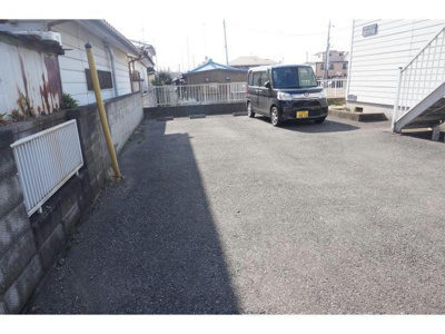 【駐車場】 | リラハイツ | 駐車場