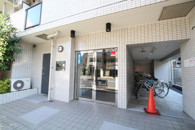 【エントランス】