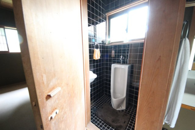 【トイレ】 | 甲賀市土山町笹路222-1　中古戸建 | トイレ、洋式・和式・男性用三種あります