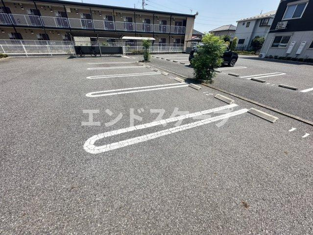 グレイスベル　Ⅰの駐車場|高崎、前橋のお部屋探しはエンドスケープまで！お客様の理想お聞かせ下さい♪