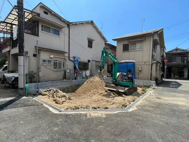 金田町3丁目　新築一戸建ての前面道路含む現地写真