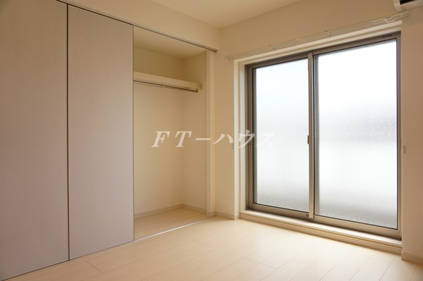 習志野市藤崎２丁目の賃貸マンションの居間・リビング