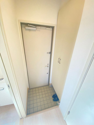 【玄関】 | アール・ド・ヴィーヴル上野坂