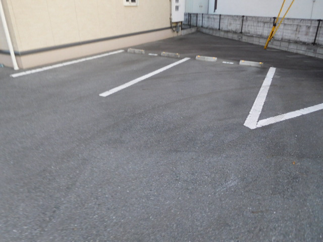 リジェールヒル　B棟の駐車場