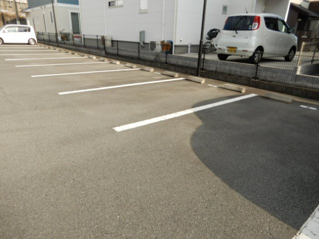 リビングタウン加古川西　Bの駐車場