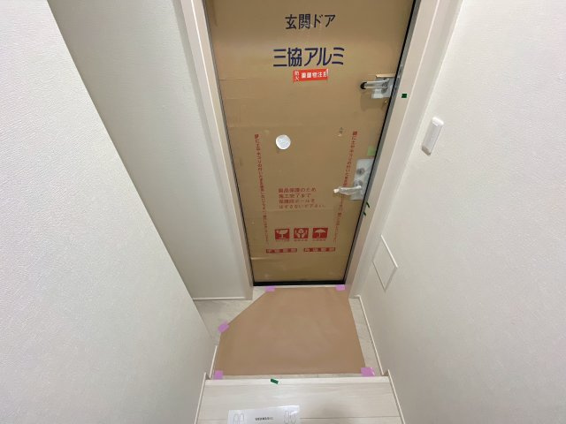 ポプラーレ狭山Ⅱの玄関