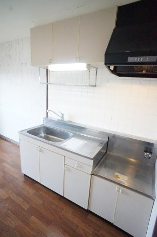 リアルジョイ薬園台参番館のキッチン|二口のコンロ設置可能です！