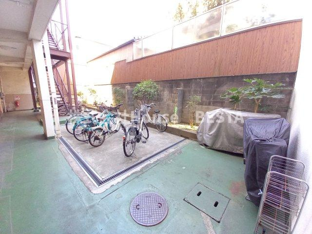 楠ハイツの駐車場