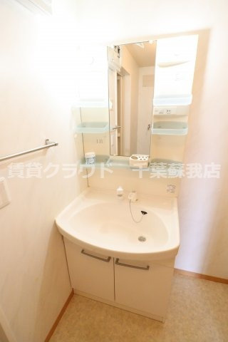 カンパーニュAの洗面所|朝の支度に便利なシャンプードレッサーです！