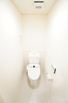 【トイレ】 | クレール・シャンブル | ※同物件・同タイプの写真です。