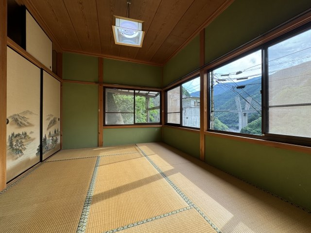五條市大塔町辻堂　中古戸建の居間・リビング