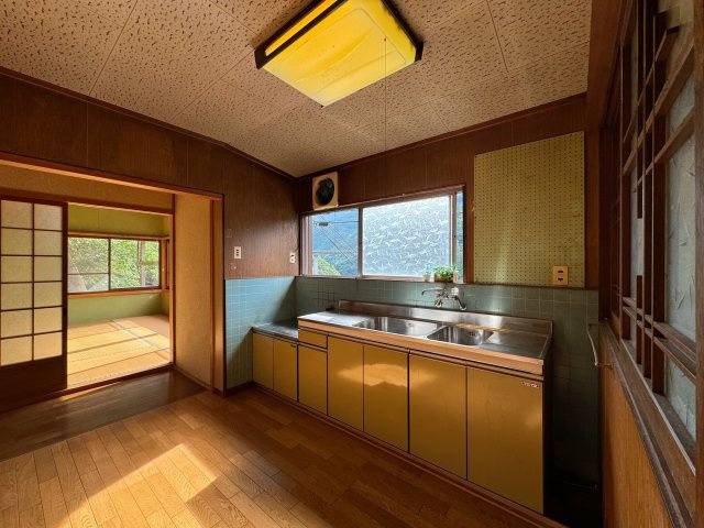 五條市大塔町辻堂　中古戸建のキッチン