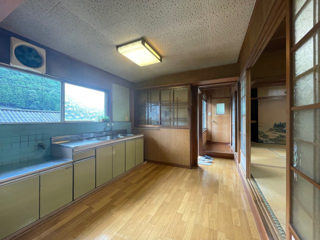 五條市大塔町辻堂　中古戸建のキッチン