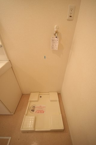アスカ　E棟の洗面所|室内洗濯機置場です