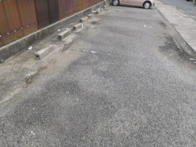 白国ハウスの駐車場