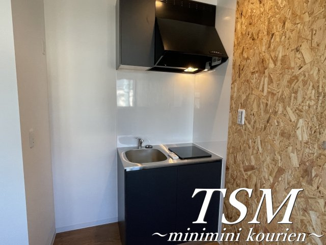 ガレージ倉庫【ｃａｌｍ ｓｐａｃｅ ｋｏｒｉｅｎ】の外観