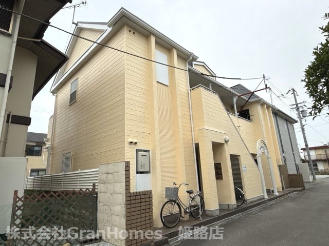 リブイン姫路の外観