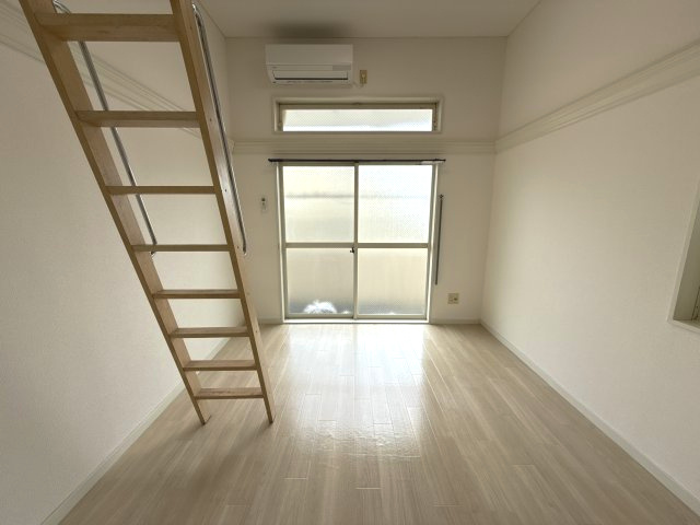 リブイン姫路の寝室