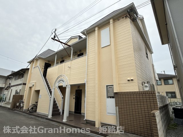 リブイン姫路の外観