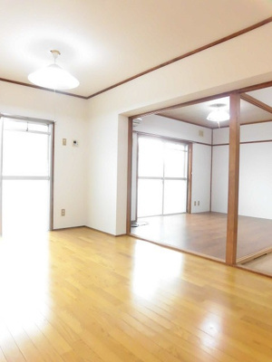 【居間・リビング】 | 城の前マンション