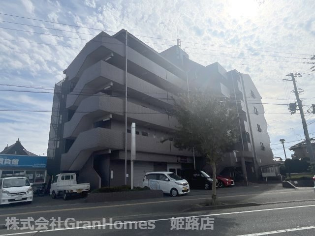 サンプレイス網干駅前