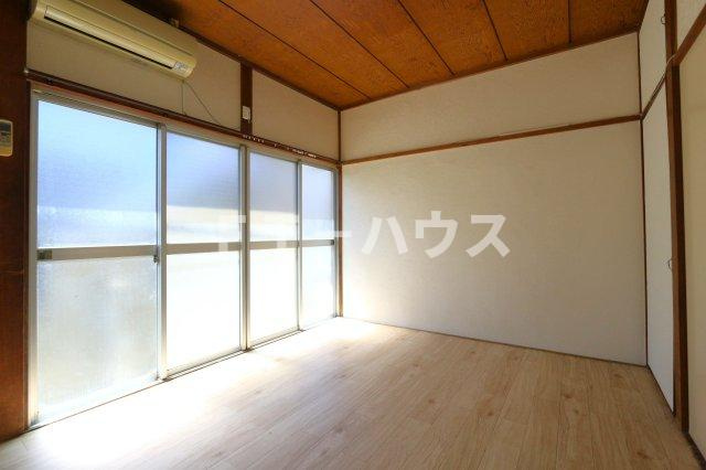 小山ハイツの居間・リビング|ゆったりとしたリビングです