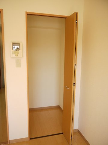 アンジュール川方の収納