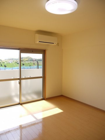 アンジュール川方の寝室