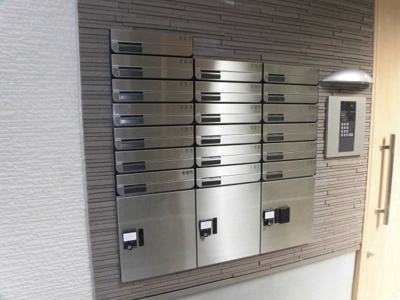 【その他共用部分】 | Le Chainon.S | 集合ポストで下には宅配BOXが付いてます