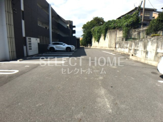 【駐車場】 | 駐車場に車を止められます