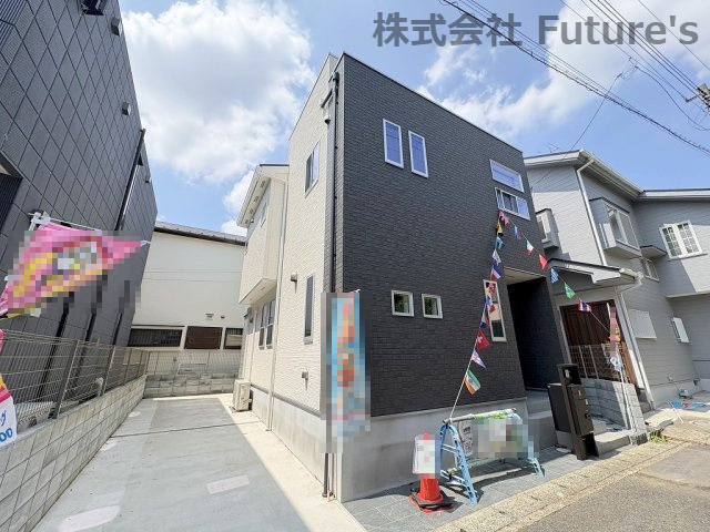 三郷市早稲田6丁目　戸建　全1棟の外観|三郷市早稲田6丁目・スカイバルコニーが付いた邸宅です！