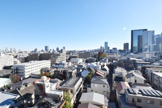 【展望】 | 眼前に広がる空の雄大さと、このお部屋の自慢の一つである「眺望」をご覧ください。毎日、この景色を独り占めできる新生活に夢が広がります。～即日のご見学可能～　お問合せはお気軽にどうぞ。