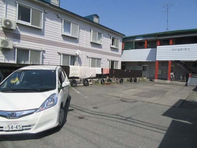 ドリームコーポⅡの駐車場