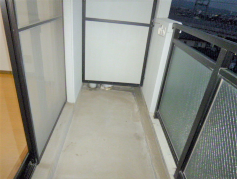 ドマーニASOUのバルコニー|お洗濯にも便利なバルコニー付き