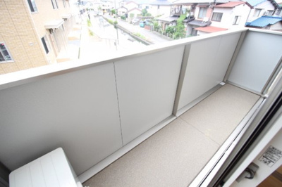 【バルコニー】 | ラウレアA棟