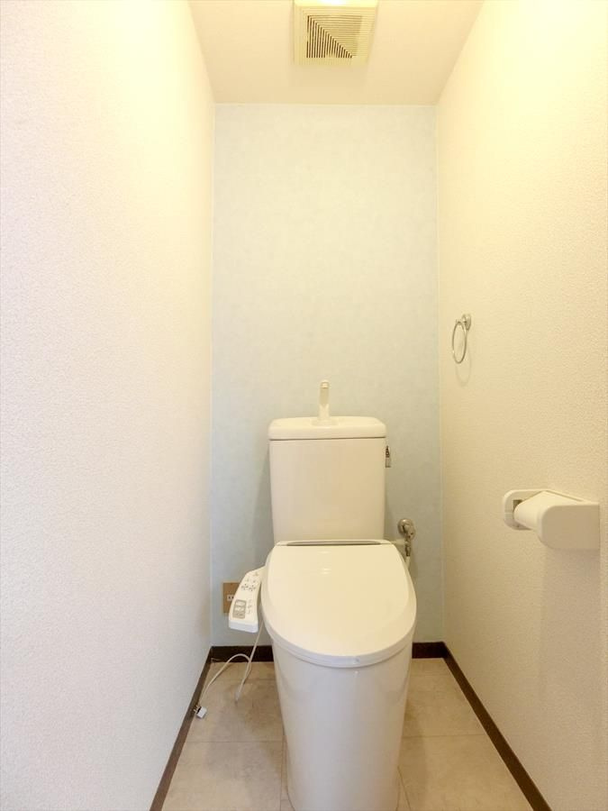 ロイヤルマンション国分のトイレ|清潔感のあるトイレです