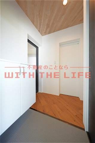 ティーレグノ野伏間【キャッシュバック対象物件】の玄関|きれいな玄関です