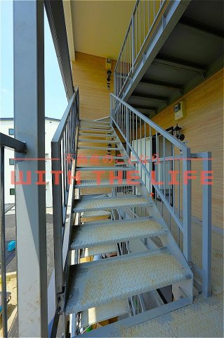 ティーレグノ野伏間【キャッシュバック対象物件】のエントランス|建物の内部です